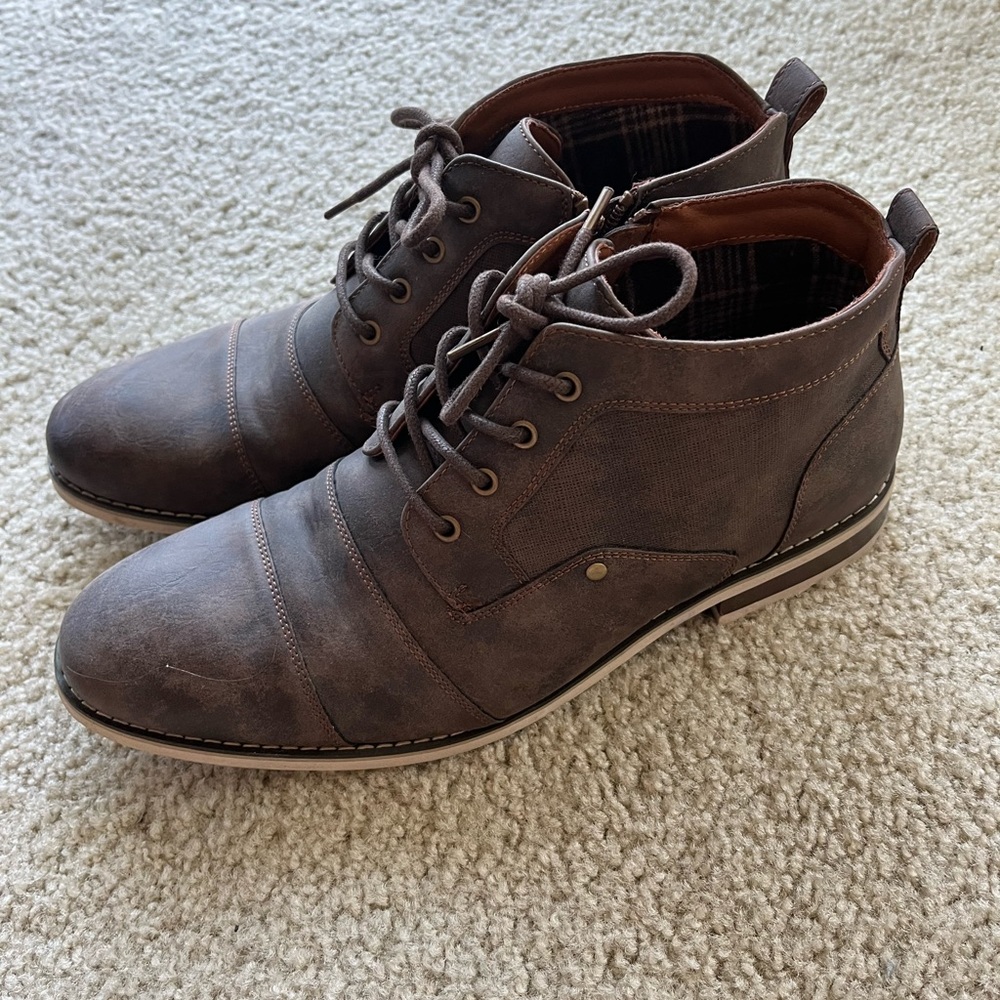 Men’s size 10.5 brown ankle boots
